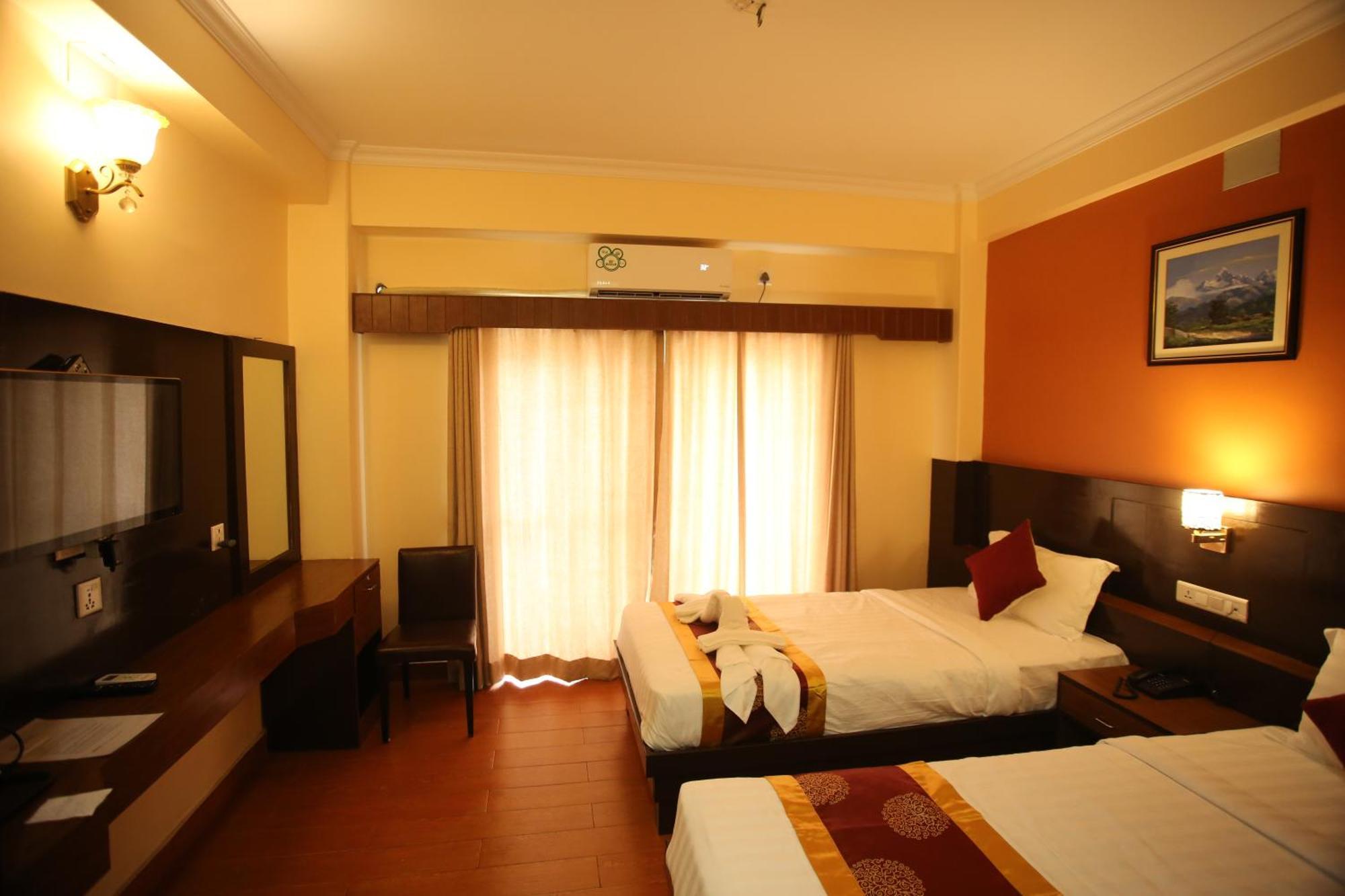 Hotel Eco Tree Pokhara Exteriör bild