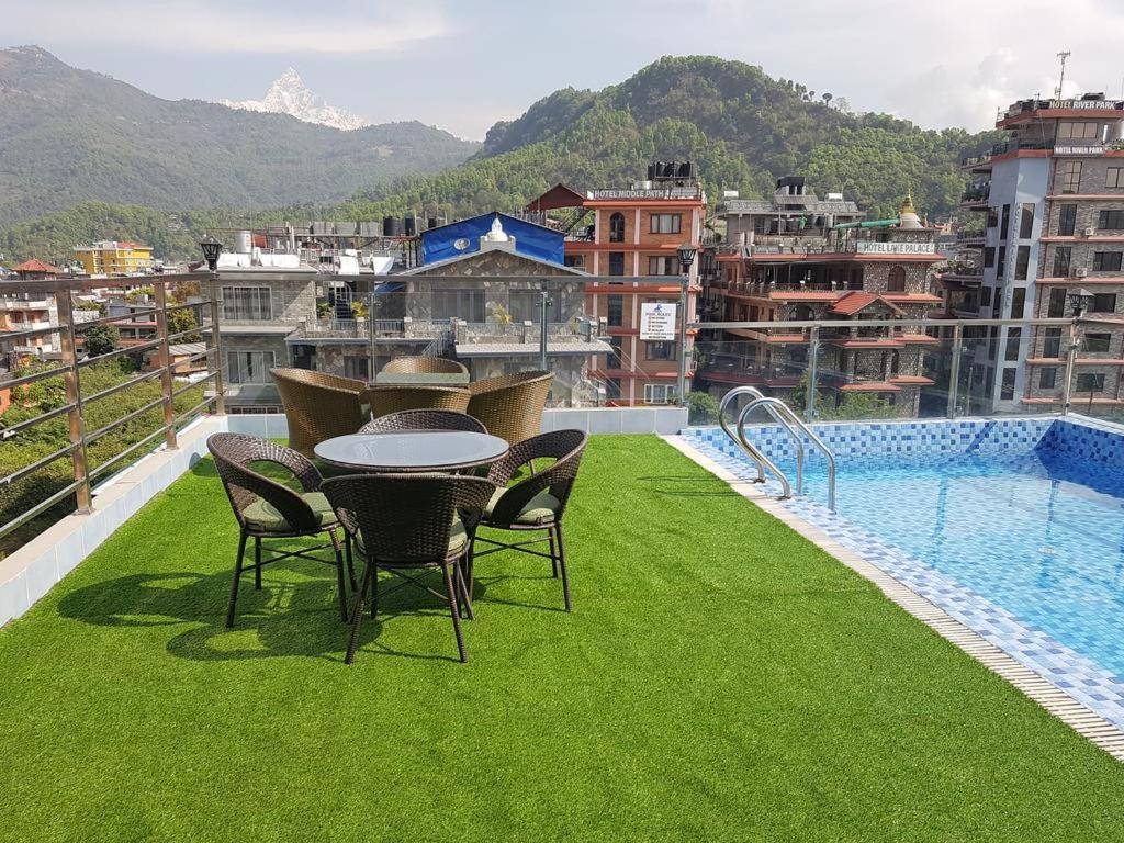 Hotel Eco Tree Pokhara Exteriör bild