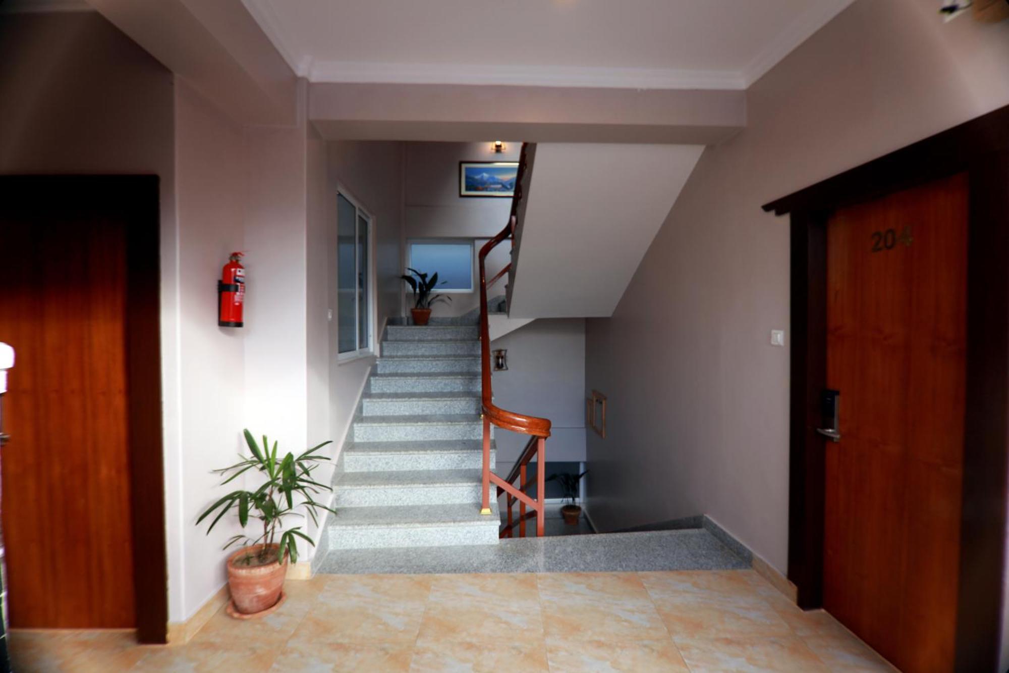 Hotel Eco Tree Pokhara Exteriör bild